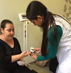 Medicina Preventiva da Unimed Andradina realiza divulgação em clínicas